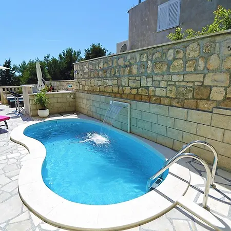 Marija Hostel *